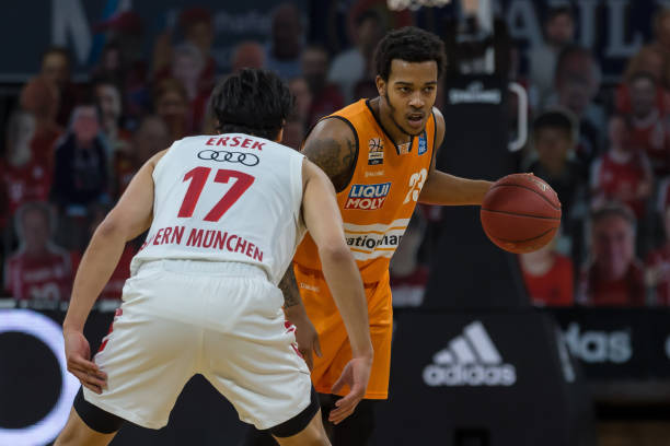 连续四轮保 连续四轮保